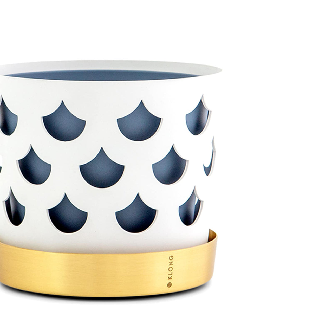 Trio Drop White Flower Pot